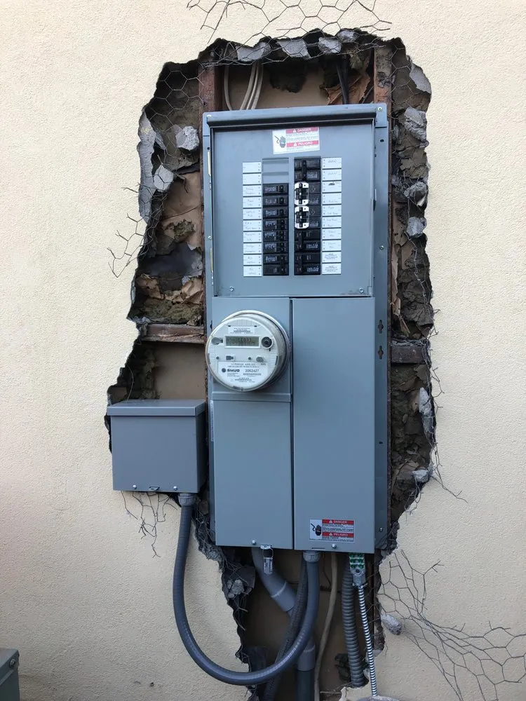 Slide of Americana Electric