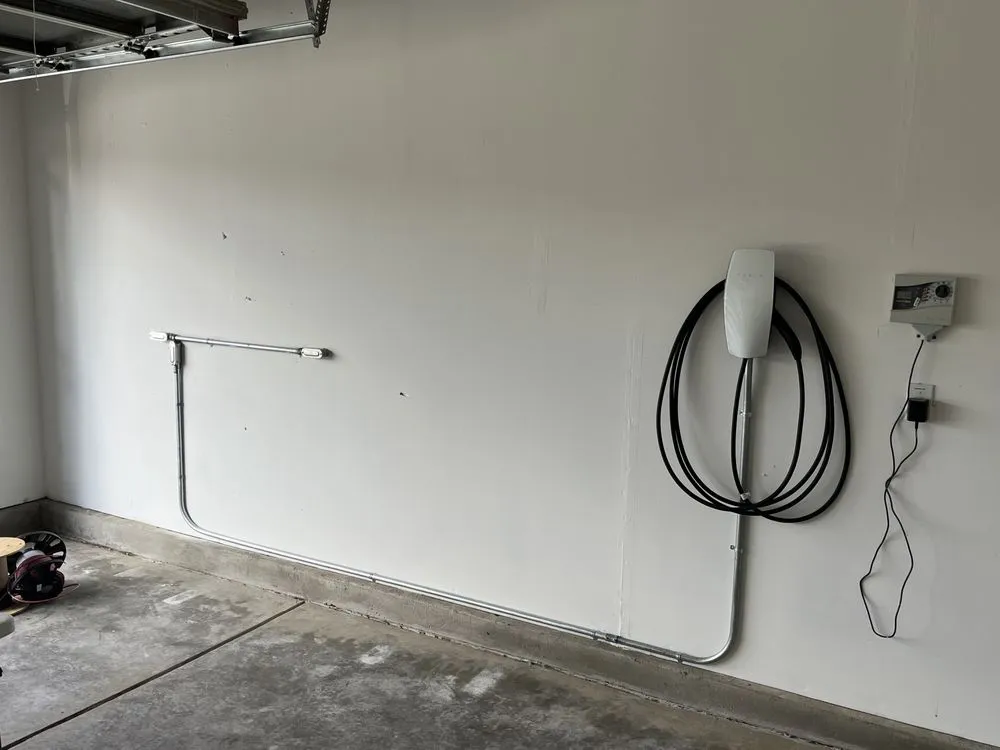 Slide of Americana Electric