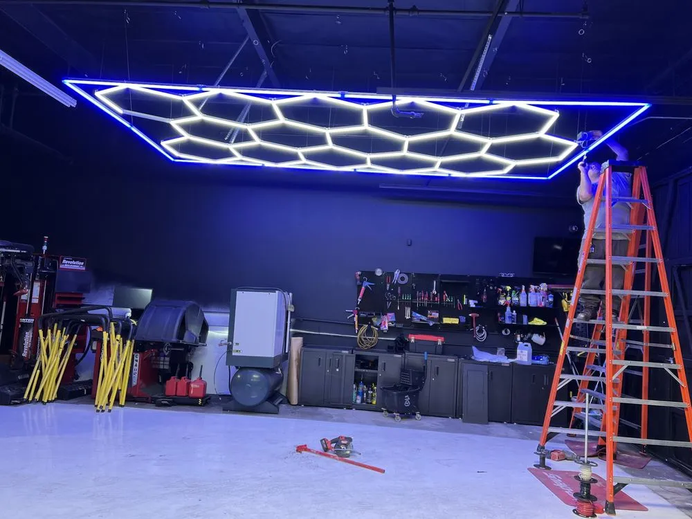 Affordable electrician providing panel upgrade in , 