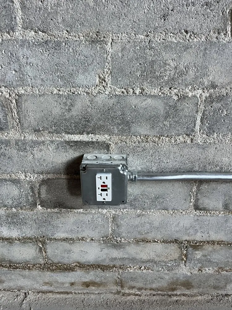 Slide of Americano Electrical Solutions