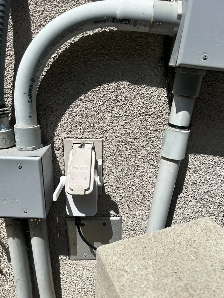 Reliable outlet and switch repair experts serving San Fernando Valley, CA - AmericanSolarCare