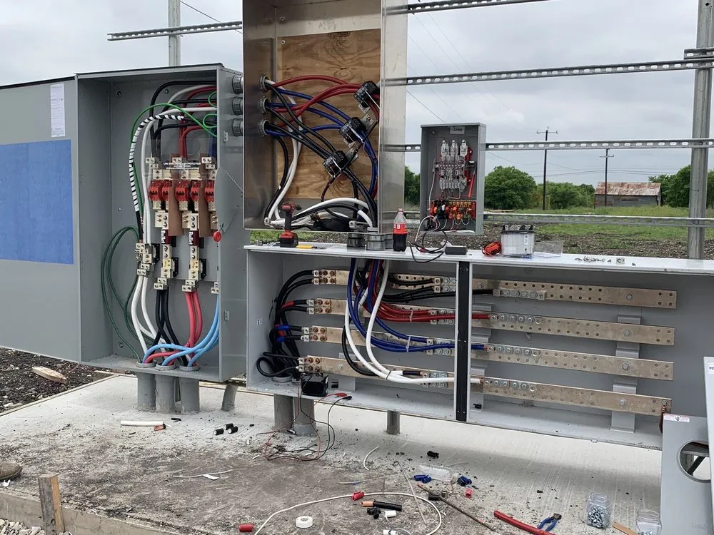 Slide of Amigos Electric