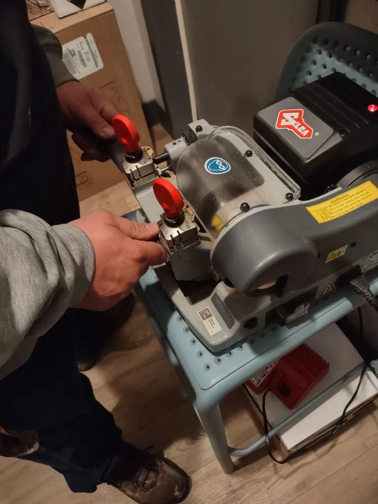 Certified emergency electrical service in , by Amilli Handyman Services