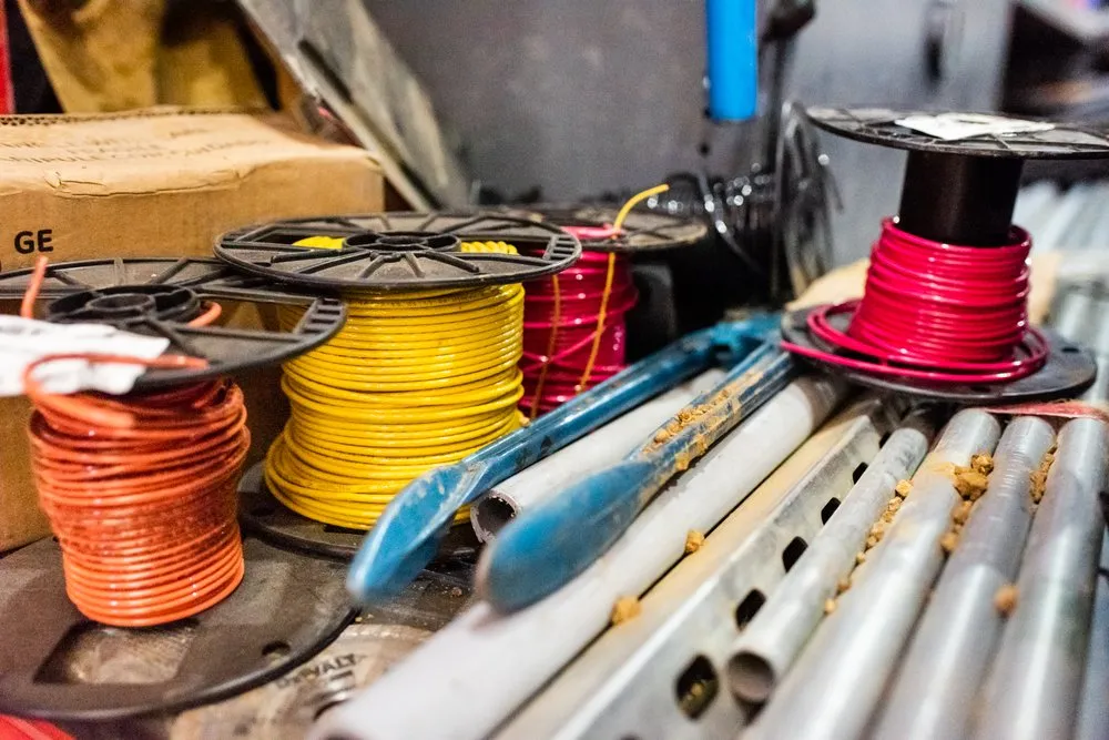 Slide of Amp Electric Construction