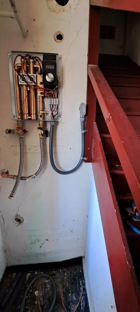 Slide of Amp Electric