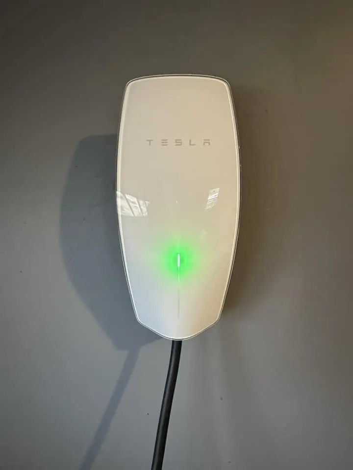 Slide of Amp'd Energy Solutions