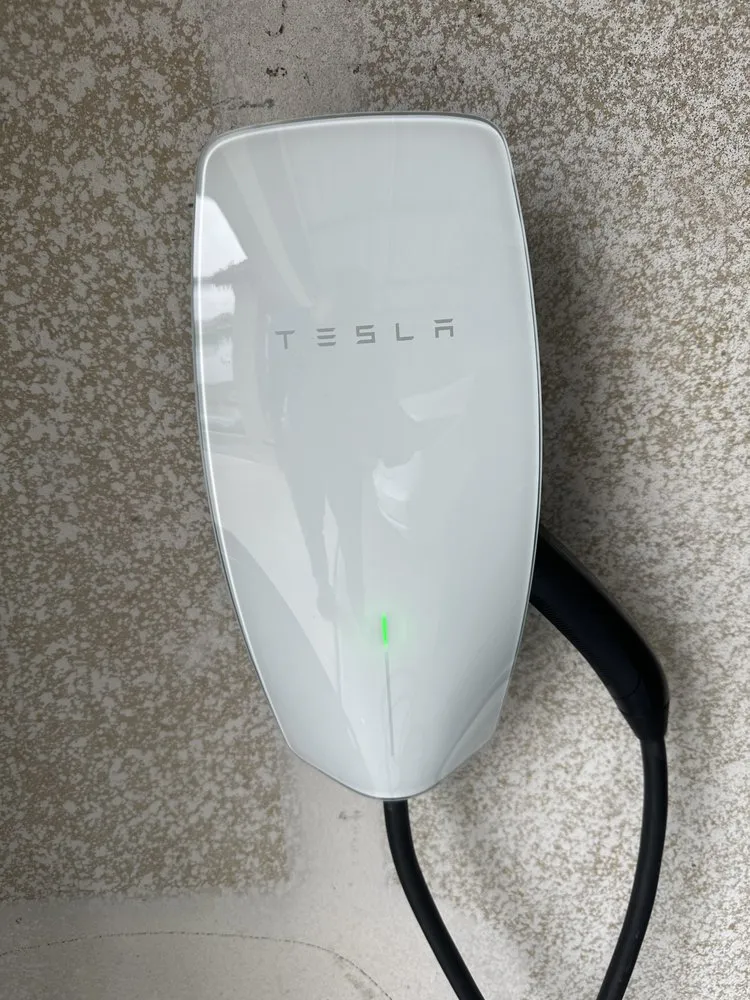 Certified outlet and switch repair service in , - Ampere Electric