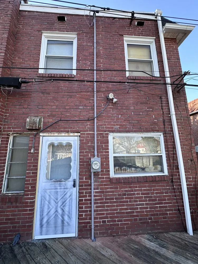 Slide of AmpFlow Electric