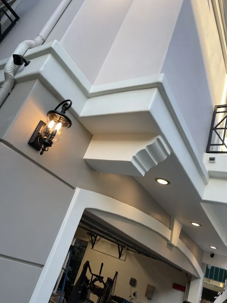 Slide of Ampworx Electric