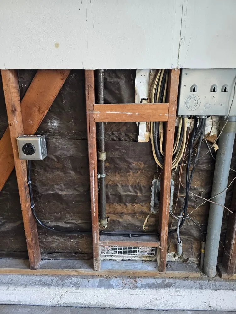 Slide of AmpZ Electrical