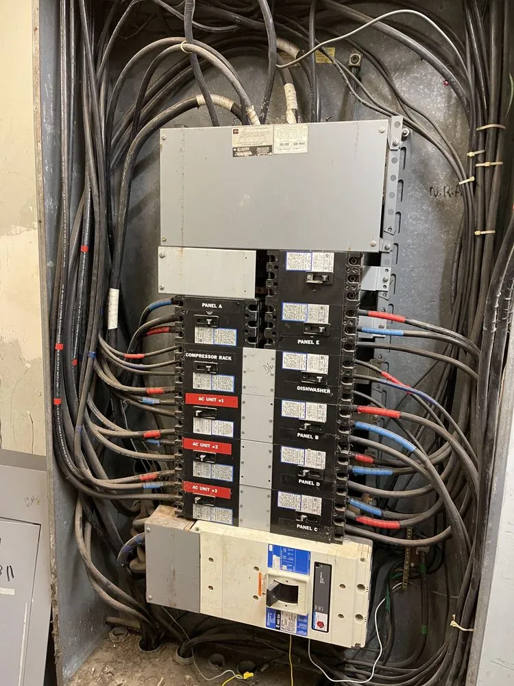 Affordable outlet and switch repair experts serving Buena Ventura Lakes, FL - Amt Electric