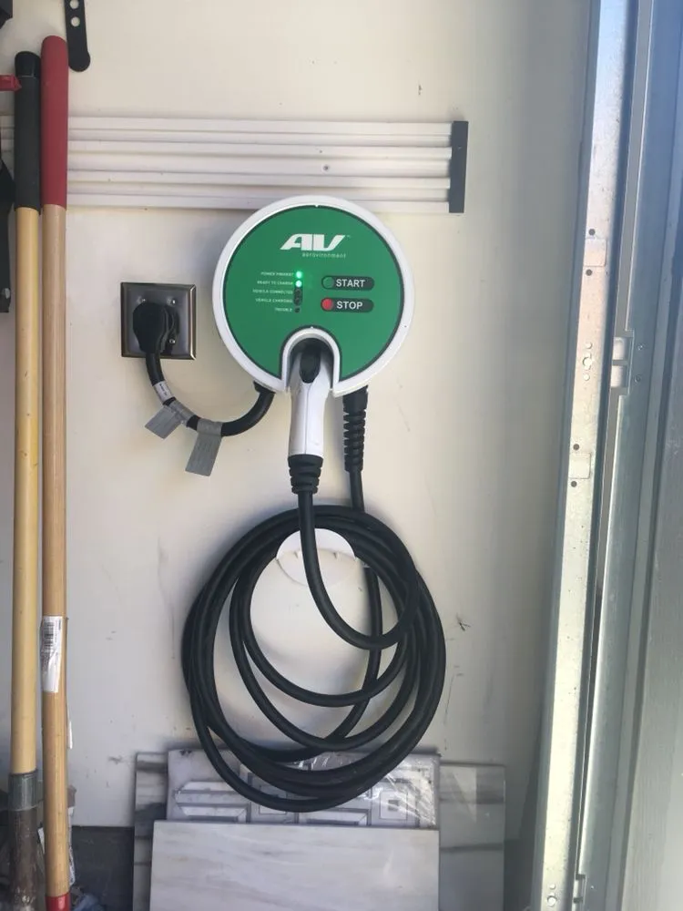Licensed emergency electrical service experts serving La Canada, CA - Anavar Electric