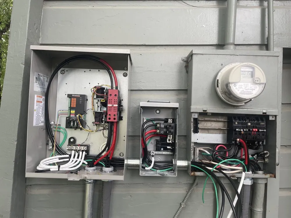 Expert electrician providing circuit breaker repair in , 