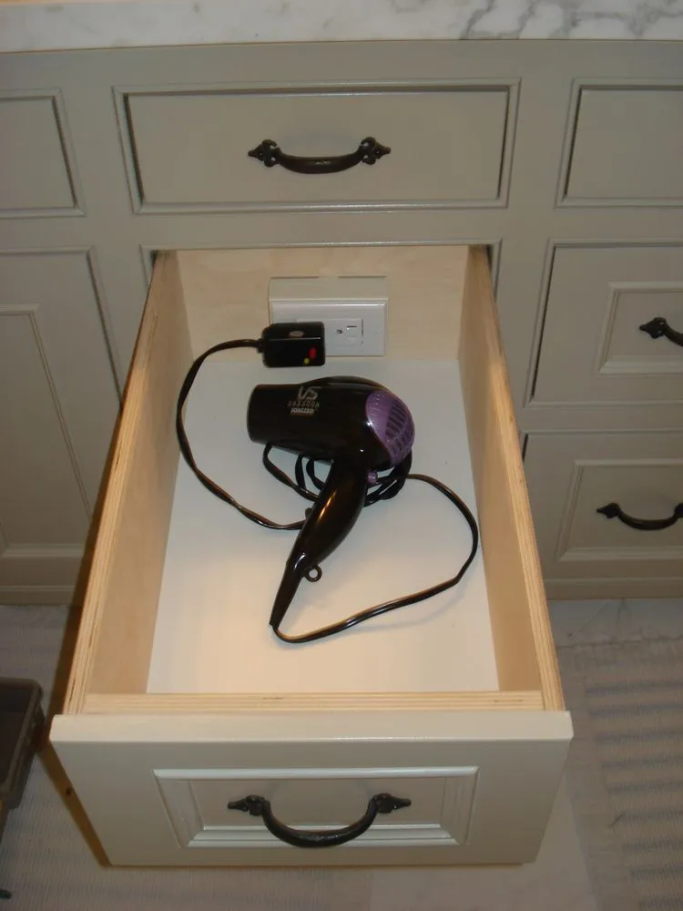 Slide of Anderson and Sons Electric