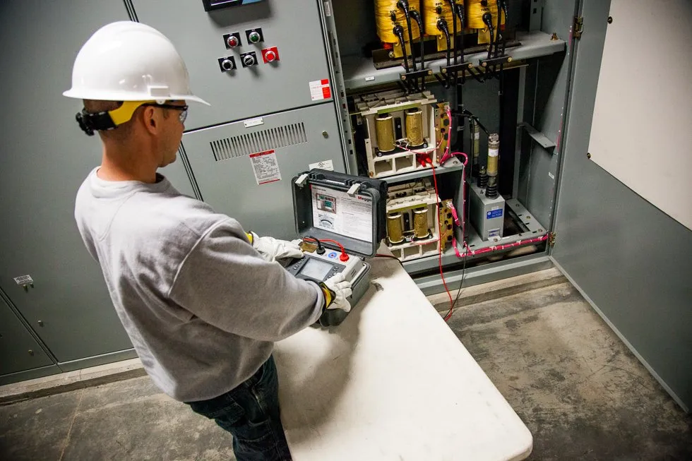 Expert electrician providing circuit breaker repair in ,