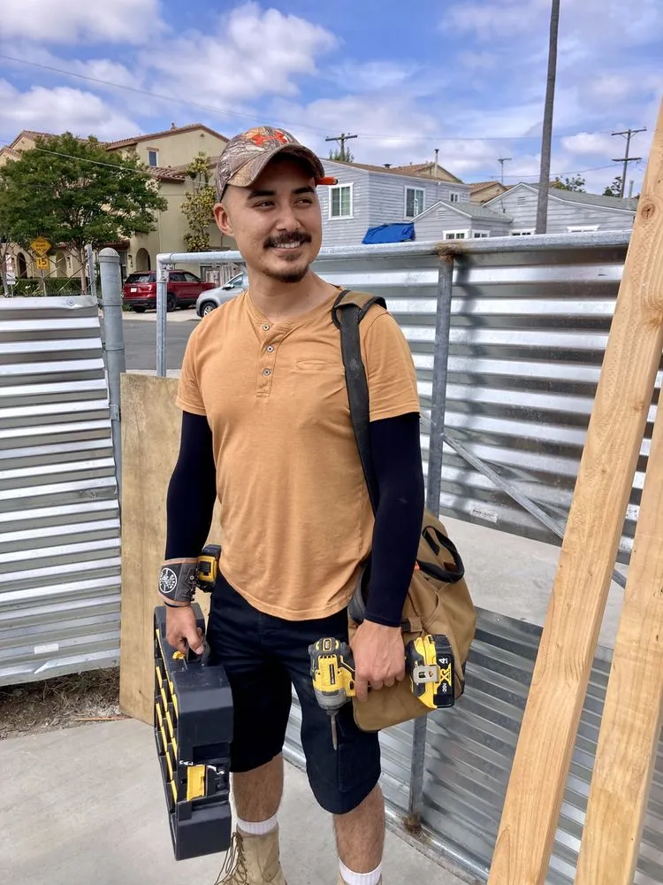 Slide of Andre Handyman