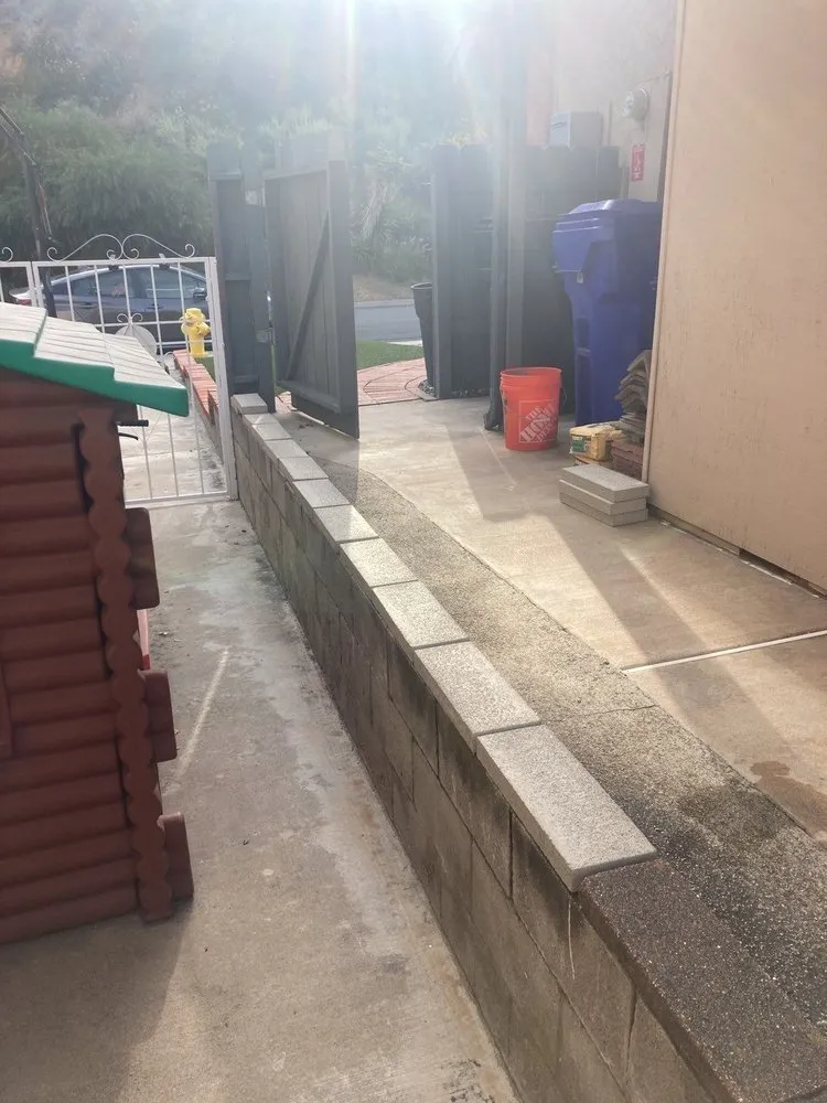 Slide of Andre Handyman