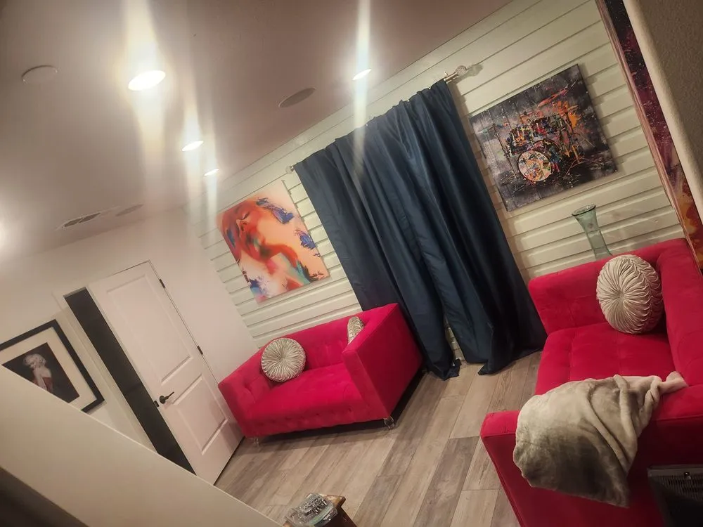 Slide of Andre Handyman