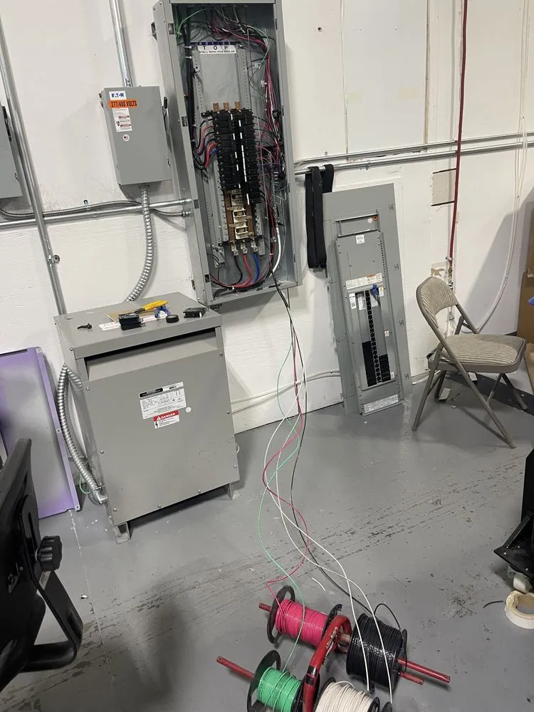 Slide of Andy’s electrician service