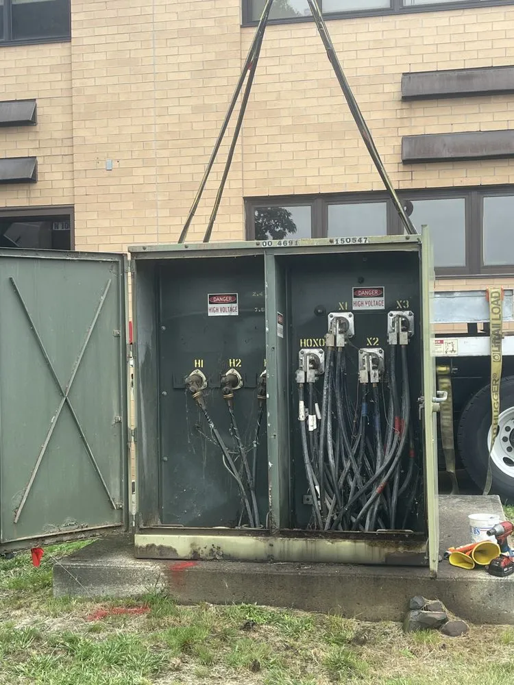 Slide of Andy’s electrician service