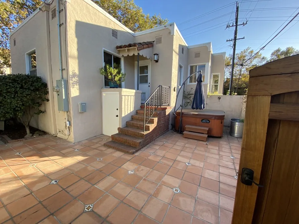 Slide of Angel Electric