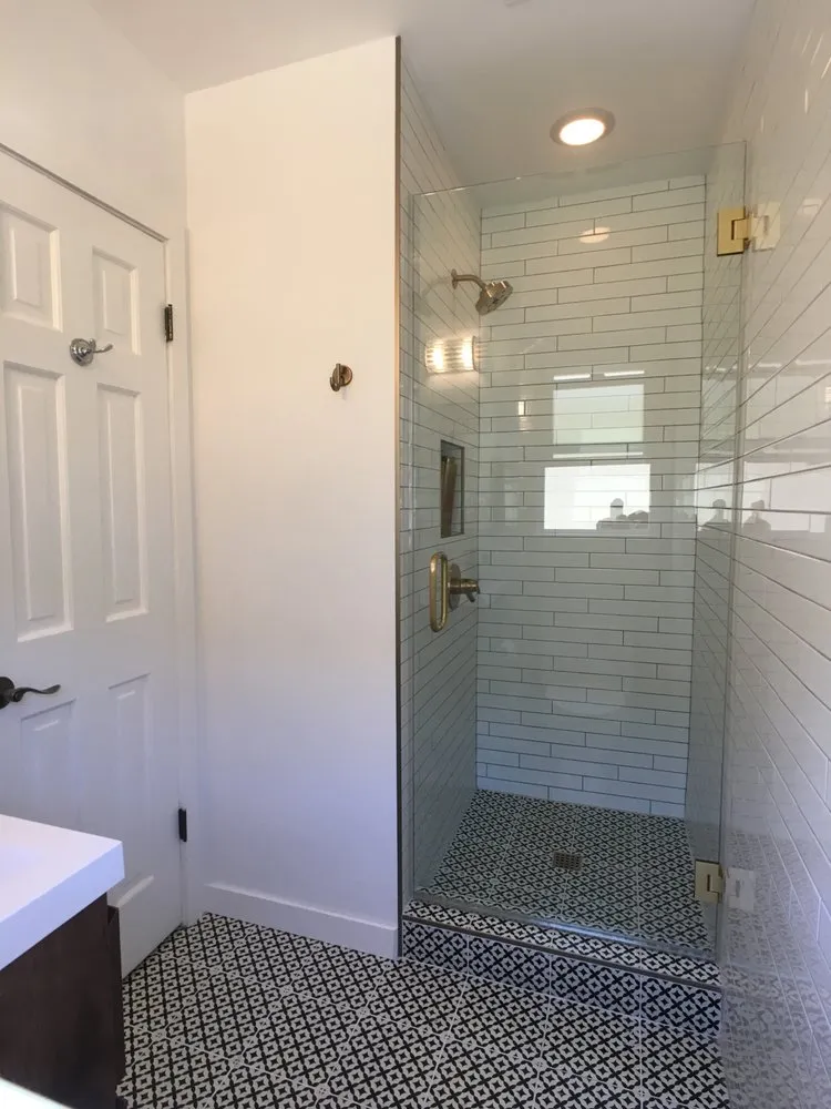 Slide of Angeleno Electric