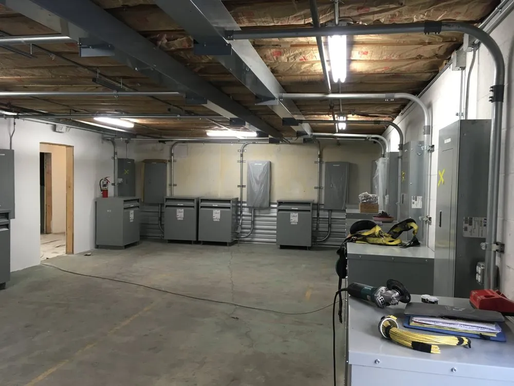 Slide of Angeleno Electric