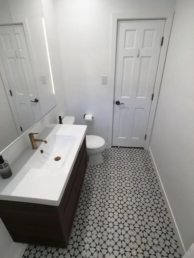 Slide of Angeleno Electric