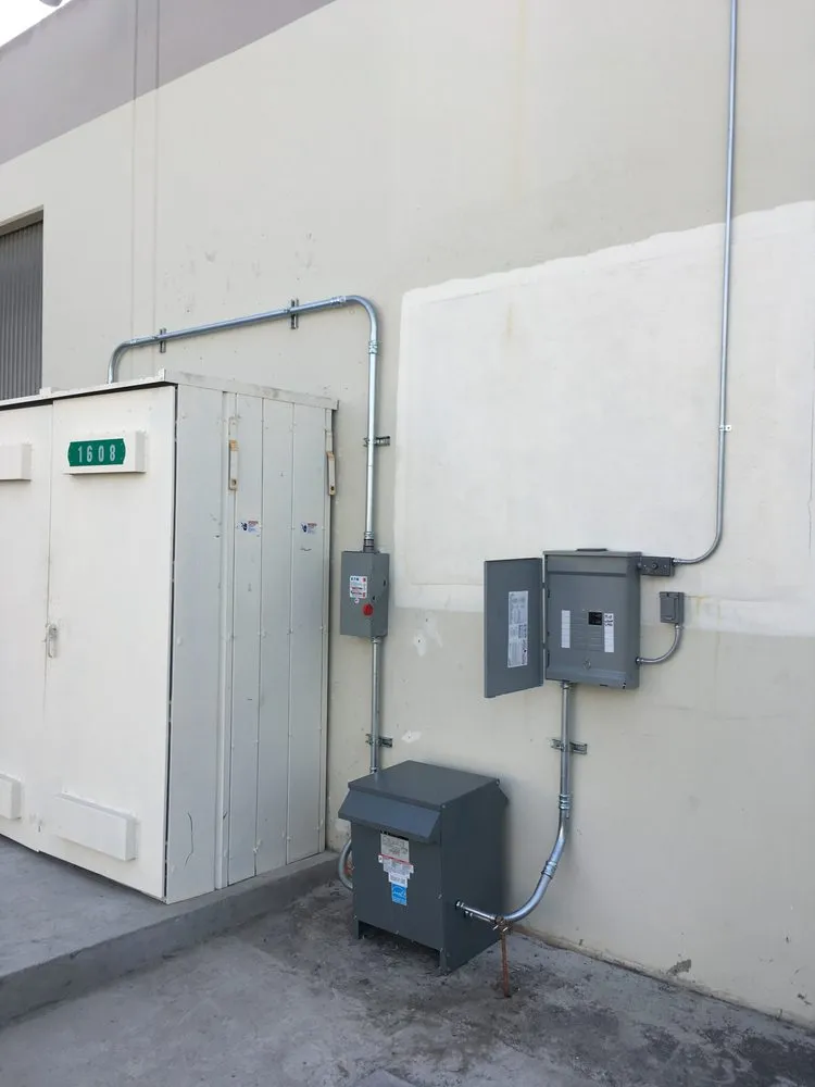 Slide of Angeleno Electric