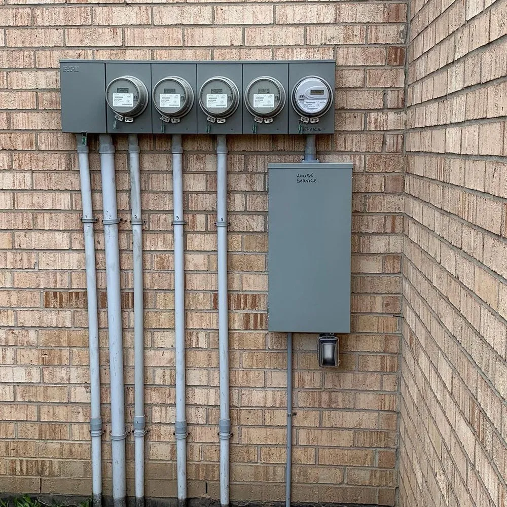 Slide of Angle Emergency Electrician