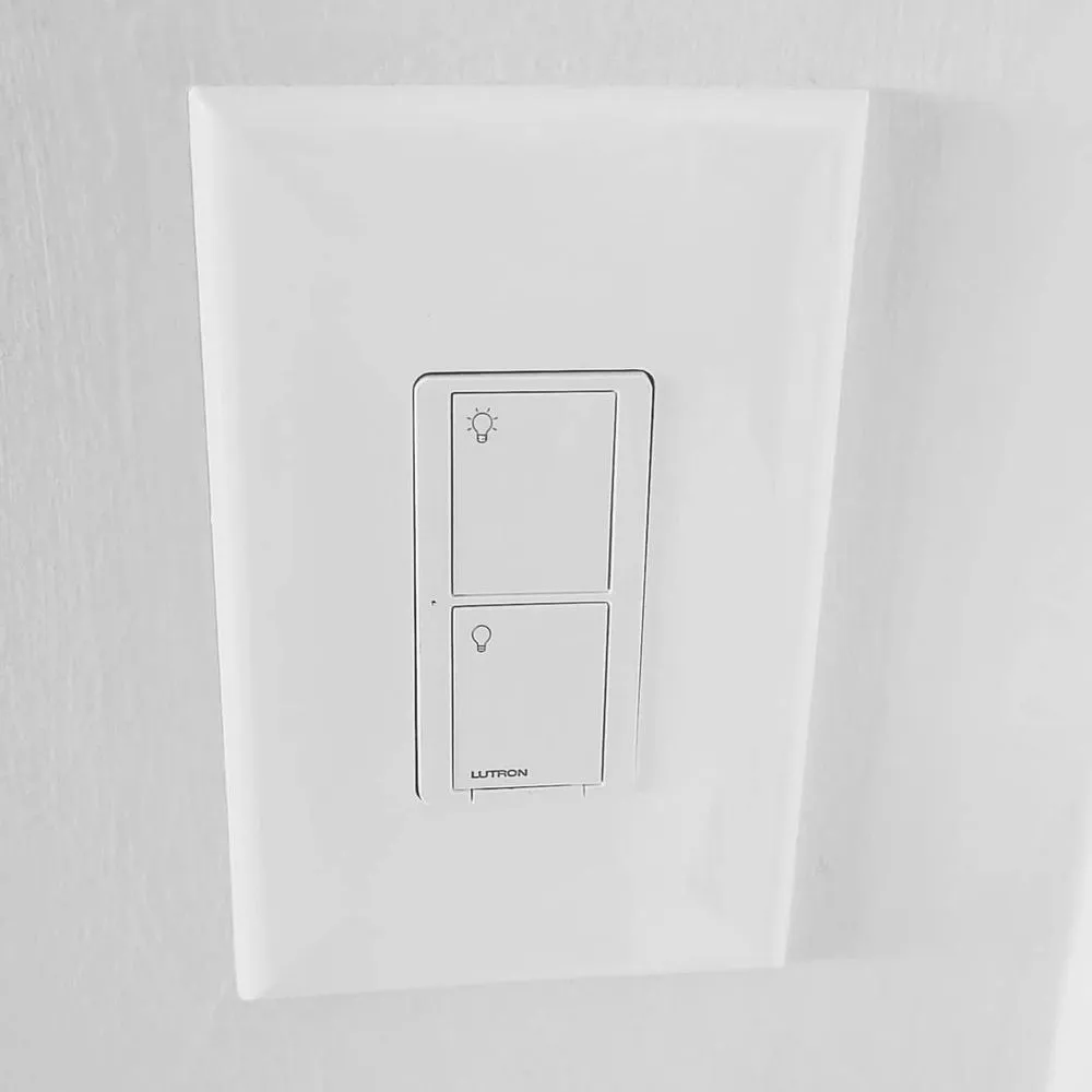 Slide of Angle Emergency Electrician