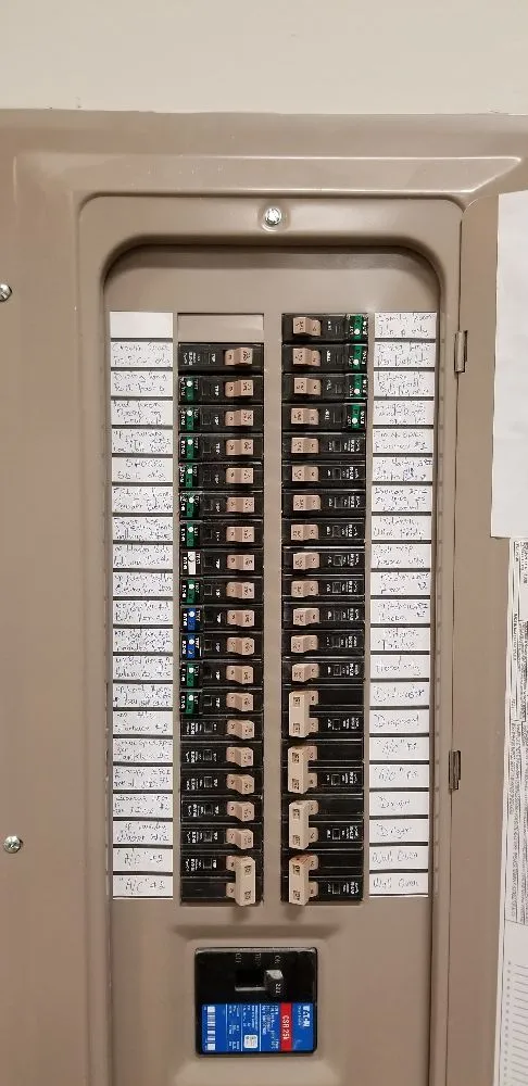 Trusted electrician providing emergency electrical service in , 