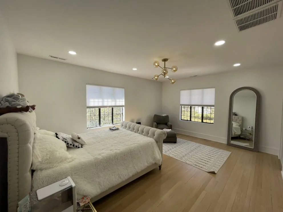 Affordable outlet and switch repair in ,  by Antonio Ferrao Electric