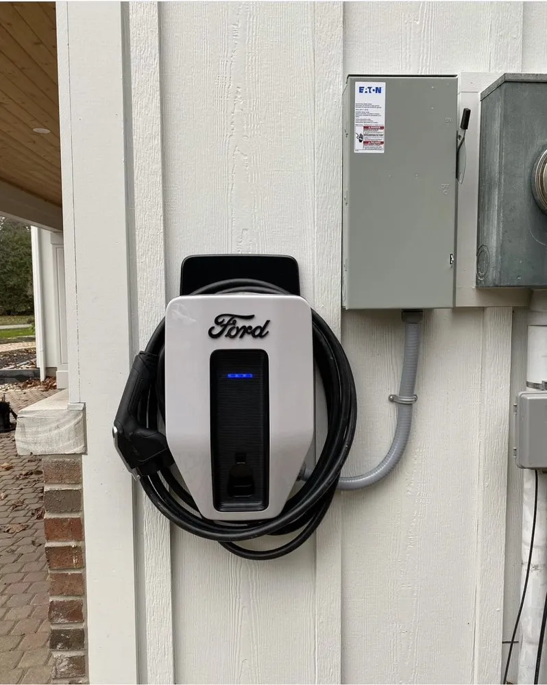 Emergency electrician providing electrical repair in Playa del Rey, CA - AP Electrics