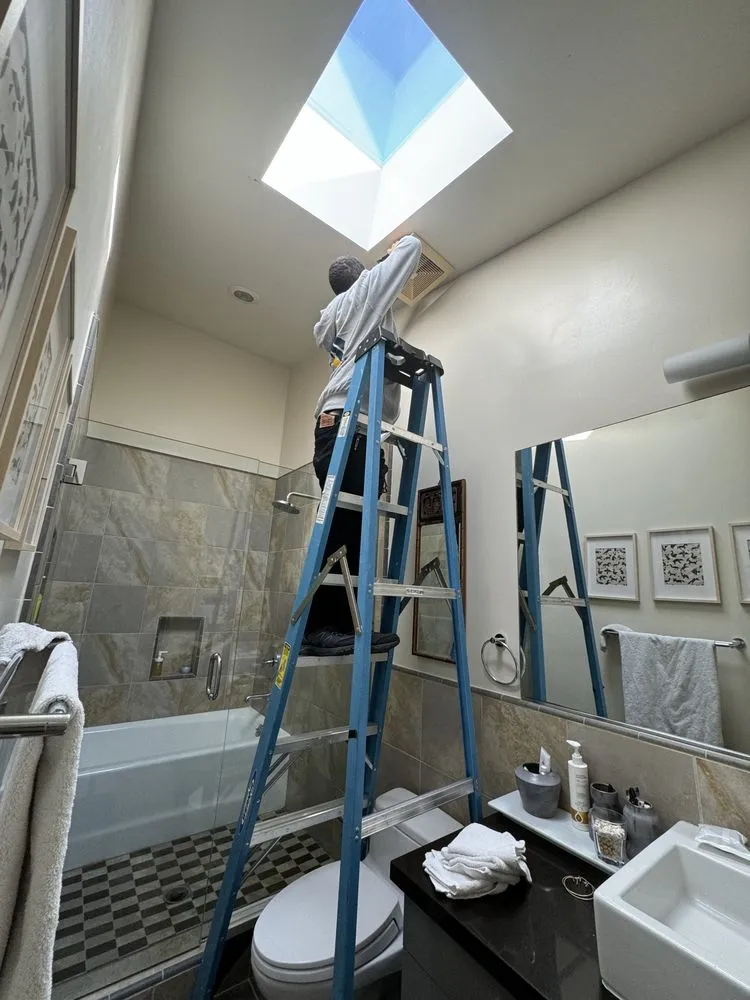 Affordable electrician providing circuit breaker repair in Playa del Rey, CA - AP Electrics