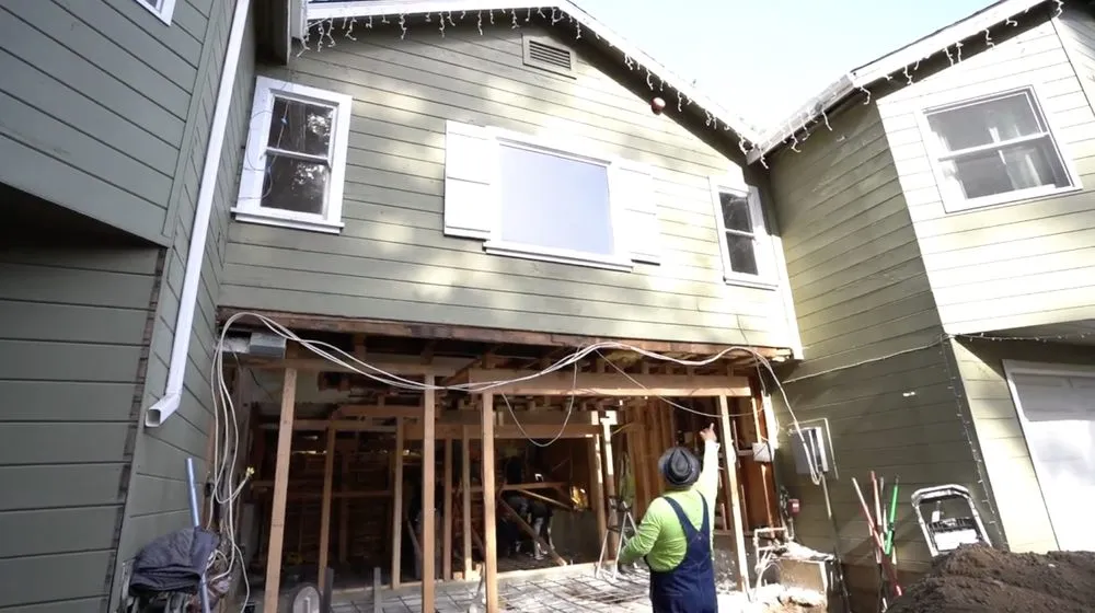 Slide of Apele Builders