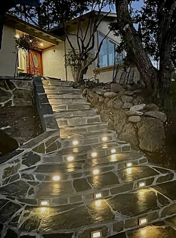 Slide of Apele Builders