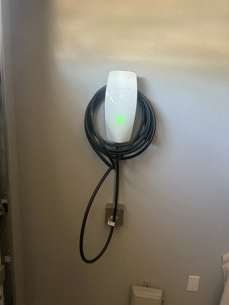 Reliable circuit breaker repair service in Waddell, AZ - Apes 3lectric