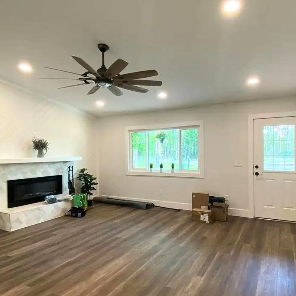 Reliable electrician providing emergency electrical service in , 