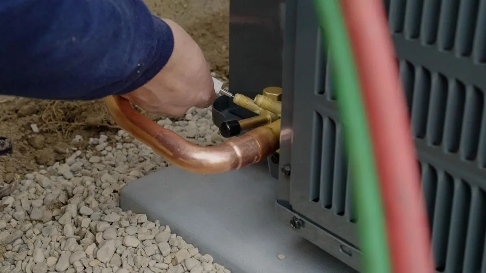 Licensed electrical service for homes in lighting installation,  by 