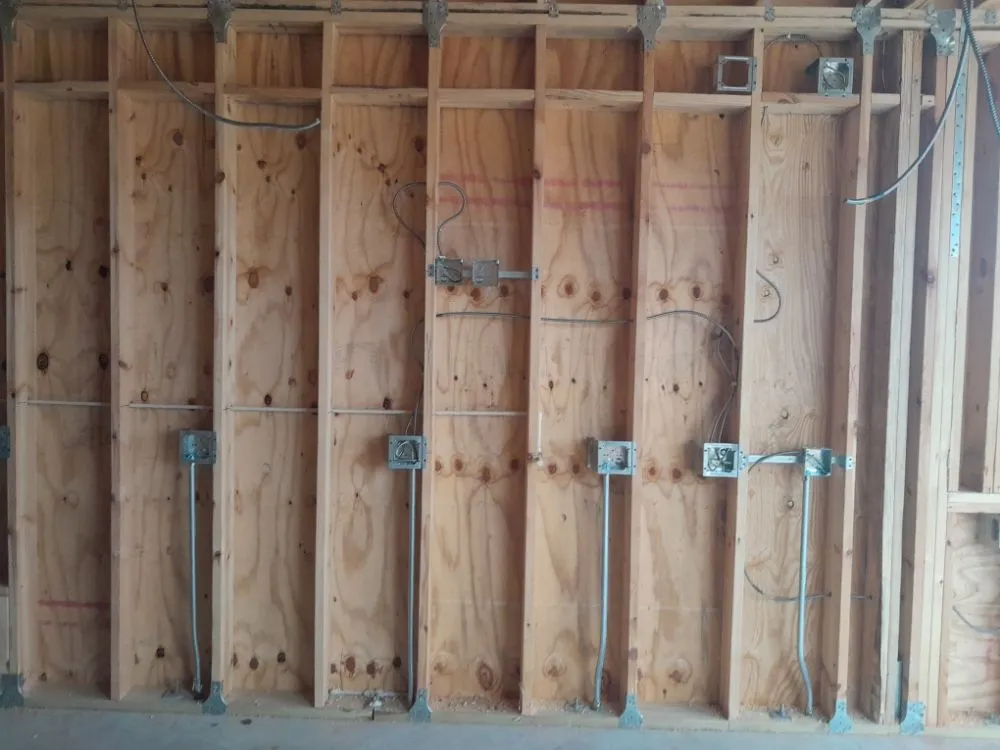 Trusted circuit breaker repair in Graceville, FL by Apgar Electric