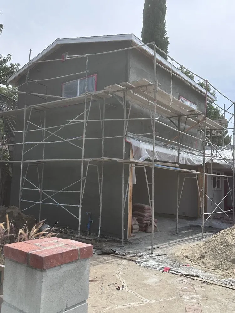 Emergency electrician providing panel upgrade in , 