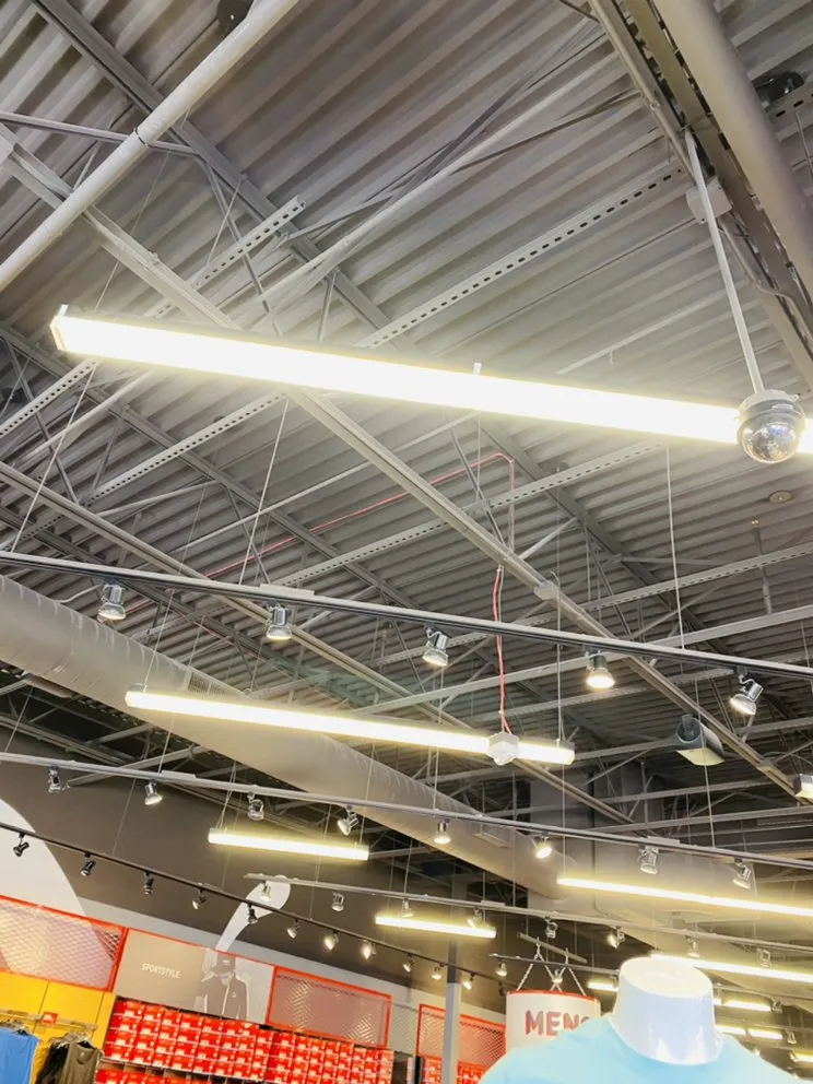 Emergency electrical service for homes in circuit breaker repair,  by 