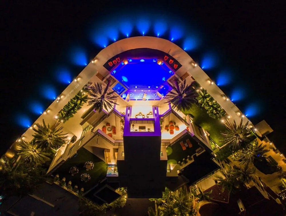 Slide of Apollo Electric Solutions