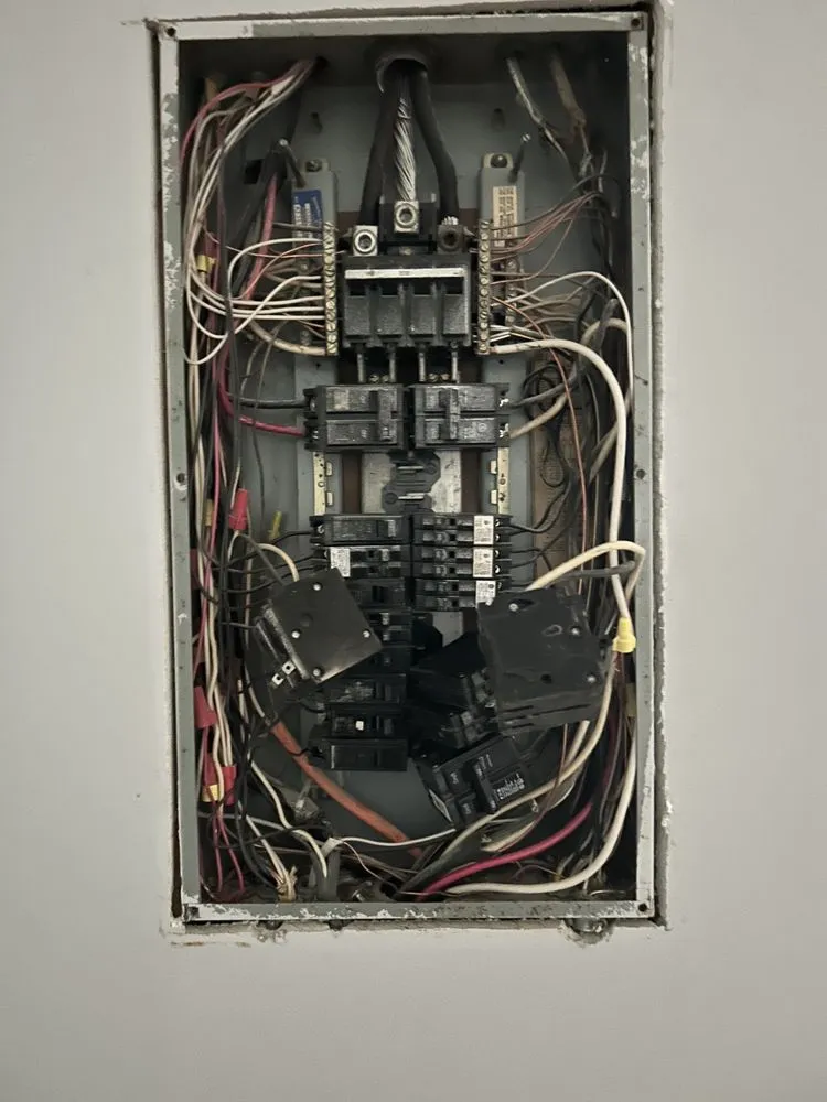 Licensed circuit breaker repair service in ,  - Apollo Electrical Contractors