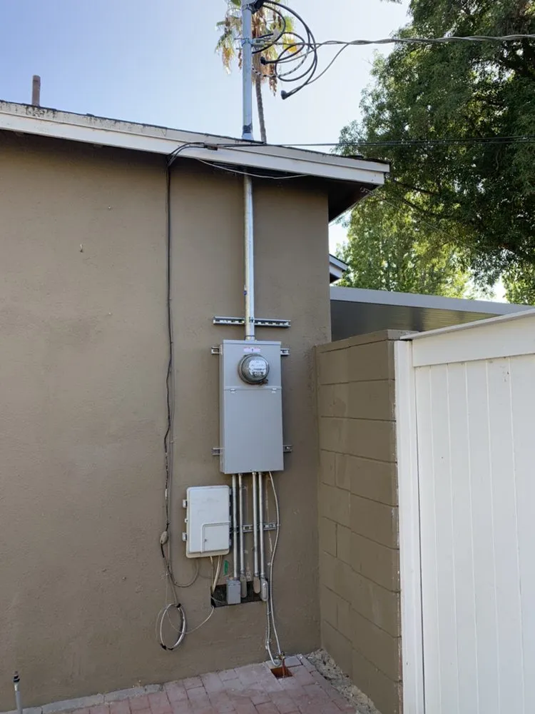 Slide of Apple Plus Electric