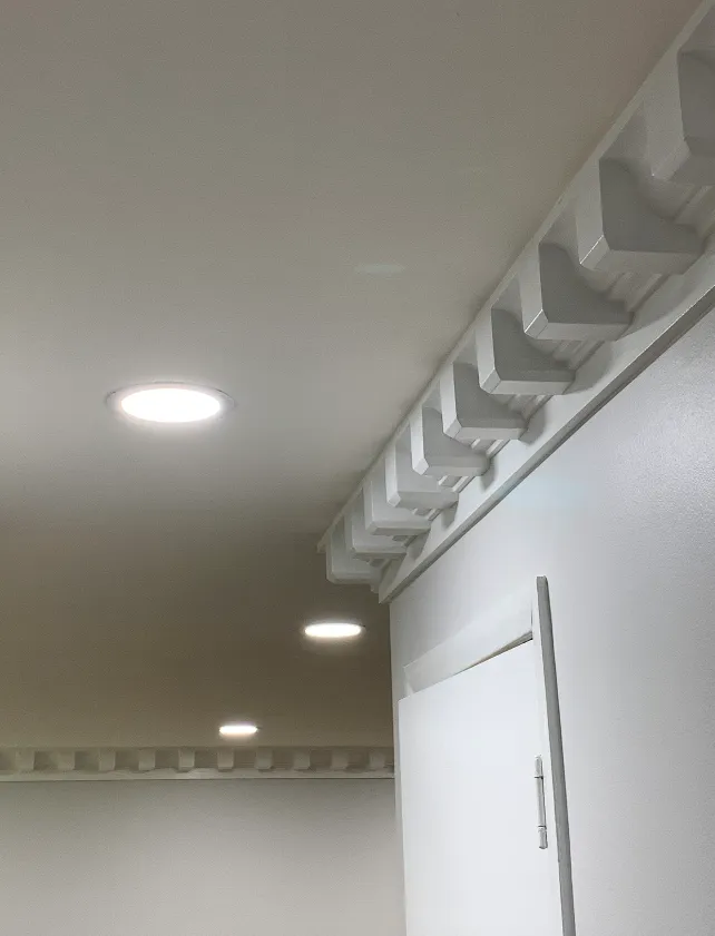 Slide of APU Electric