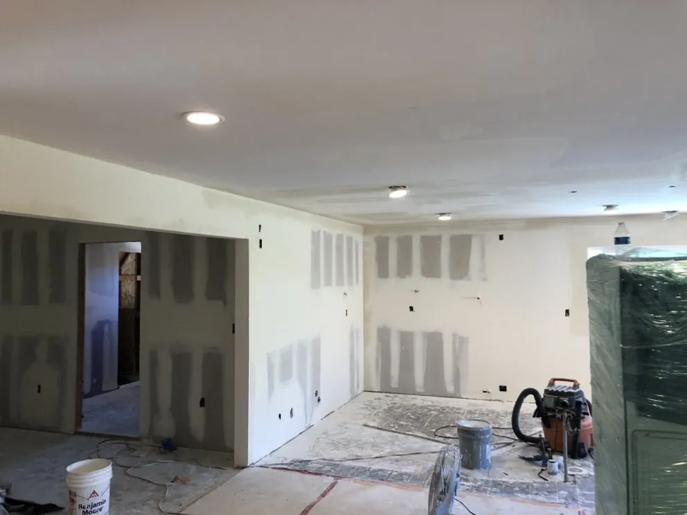 Certified electrician providing circuit breaker repair in City of Industry, CA - AR Power