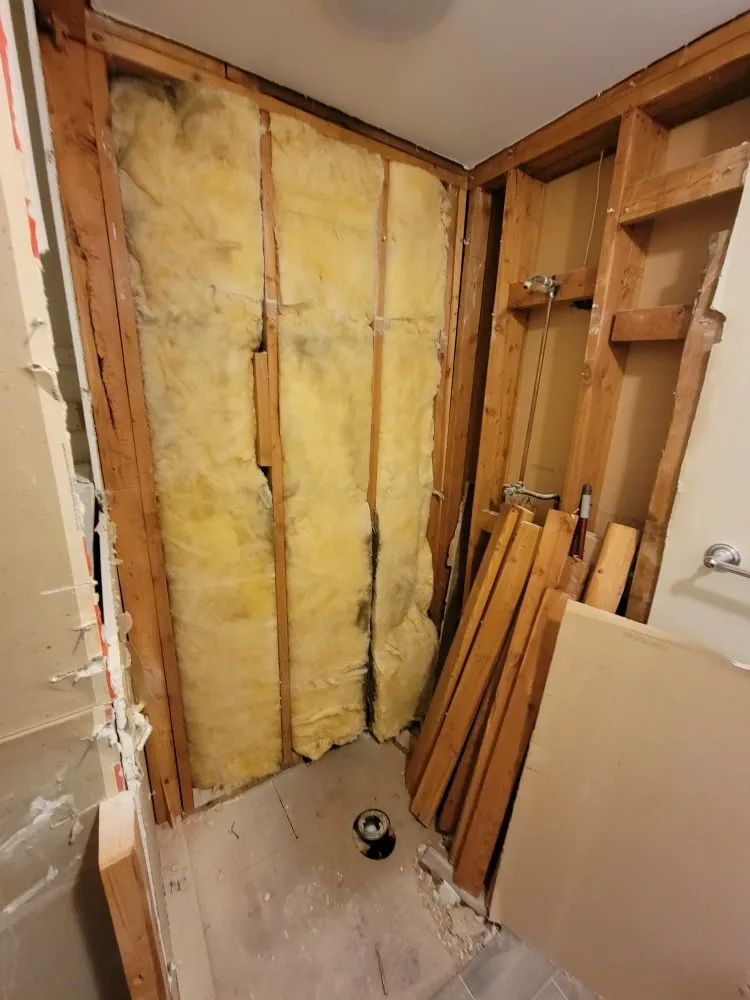 Certified electrician providing wiring installation in , 