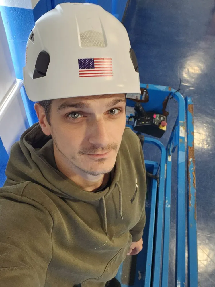 Slide of Arabella Contractors